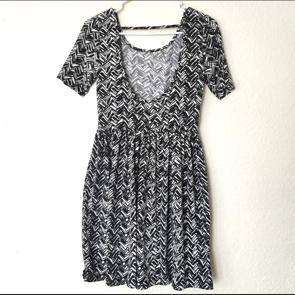 Forever21 Scoop Back Skater Dress